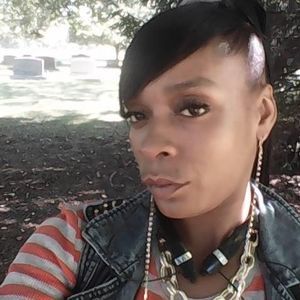 Meet your Posher, Ayanna